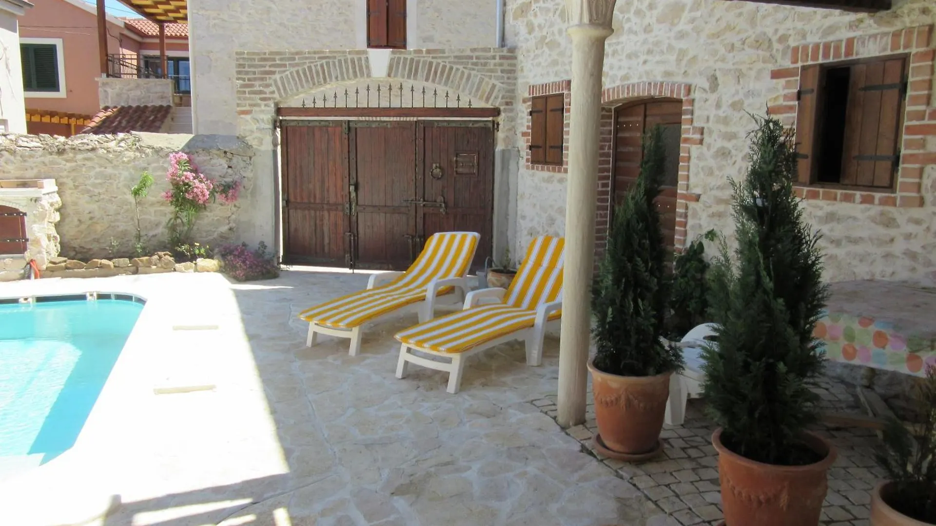 Apartment Studio Romantica In Zadar Mit Gemeinsamem Pool